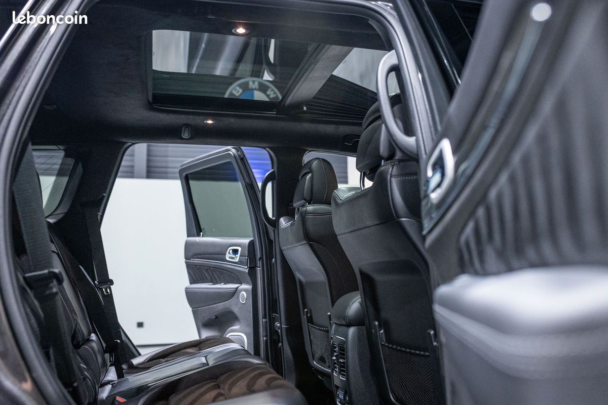 Jeep Grand Cherokee 6.4 V8 HEMI SRT 468CV - MALUS INCLUS - 1ère Main Avec 39.000 Kms - Etat Exceptionnel - Apple CarPlay - Garantie 12 Mois (image 11)