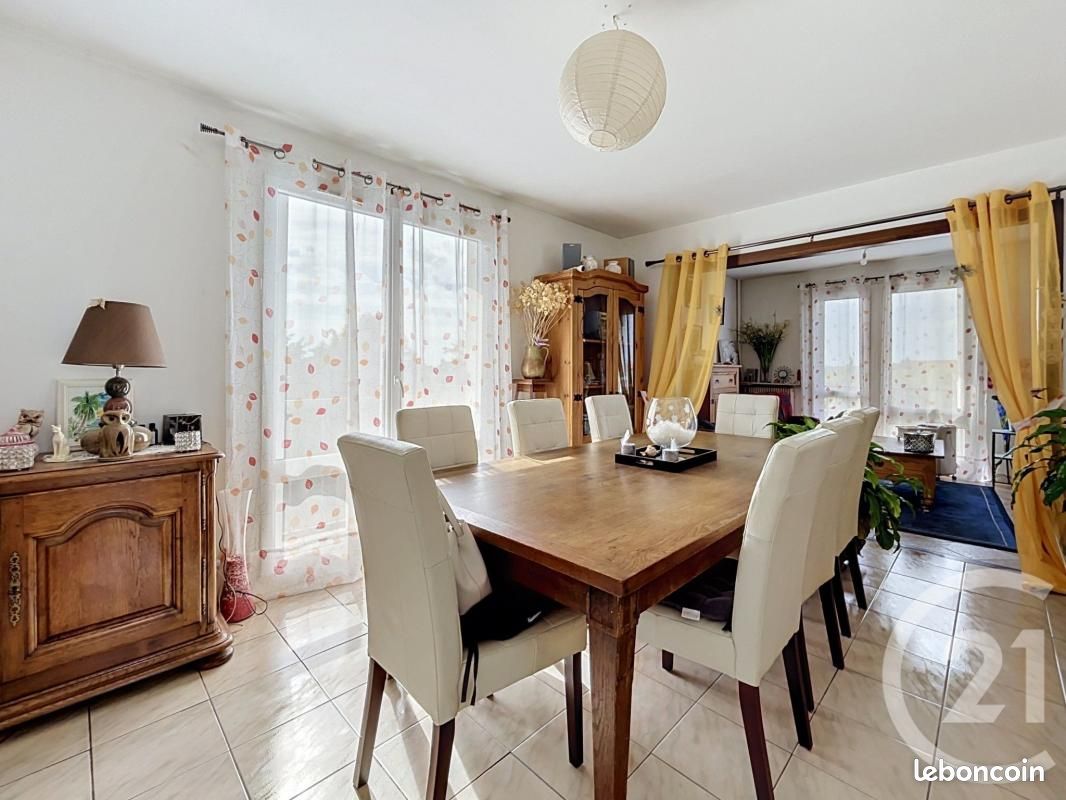 Appartement 4 pièces 70 m² · à Romilly-sur-Seine · 70 m² · 67 000 €