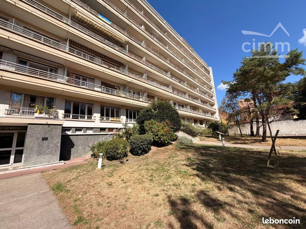 Appartement 4 pièces 81 m² · à Montreuil · 81 m² · 453 000 €