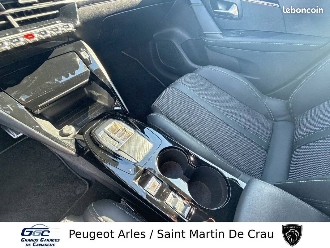 PEUGEOT 208 Hybrid 110 e-DCS6 GT (image 20)