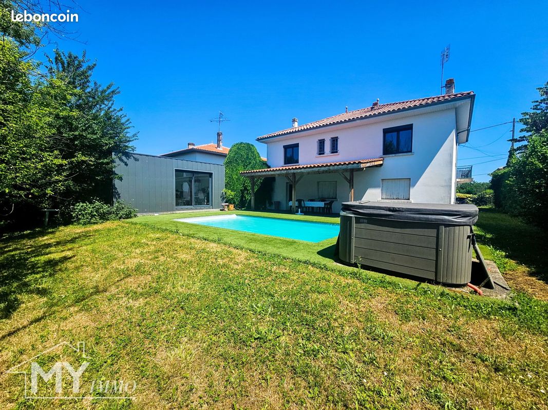 Maison 6 pièces 100 m² · à Pineuilh · 100 m² · 212 000 €