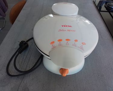 Gaufrier tefal delice minute en très bon état