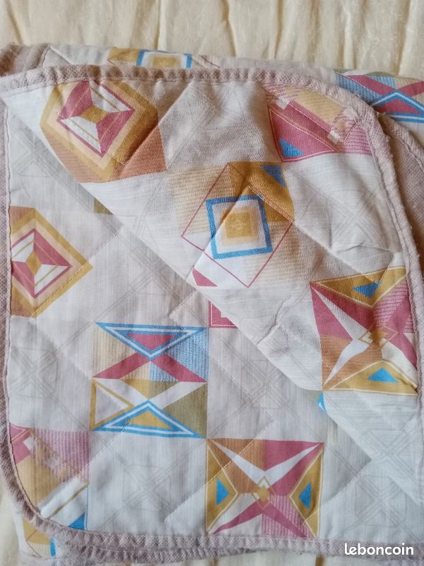 Plaid Vintage DAMART, imprimés géométriques, intérieur matelassé (image 1)