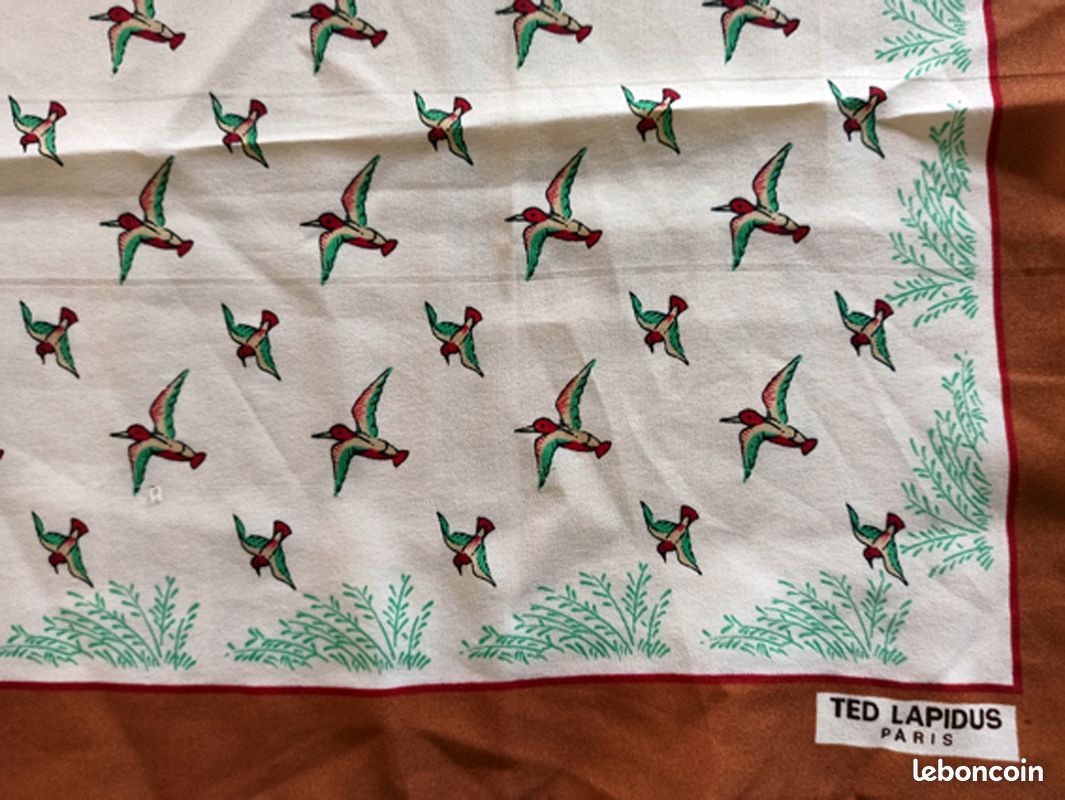 Foulard carré Ted Lapidus motif oiseaux (image 3)