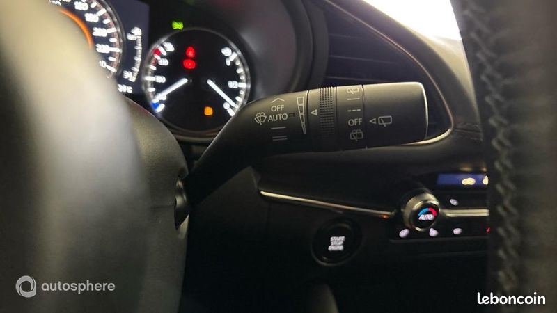 Mazda Mazda3 2.0 e-SKYACTIV-G M-Hybrid 122ch Business Executive BVA 2022 (image 24)