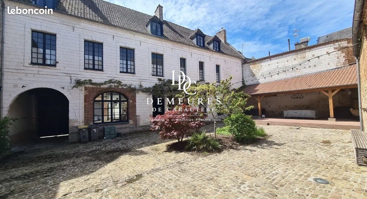 Maison 9 pièces 300 m² · à Neuville-sous-Montreuil · 300 m² · 1 090 000 €