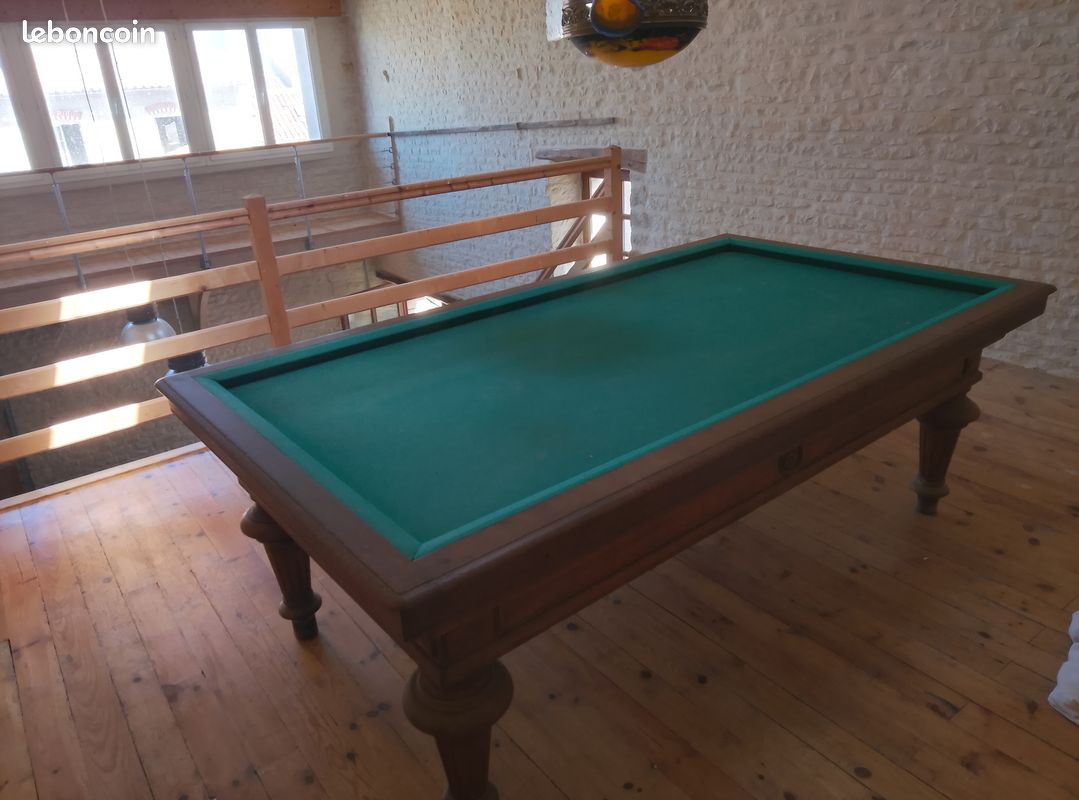 Table de billard en bois massif