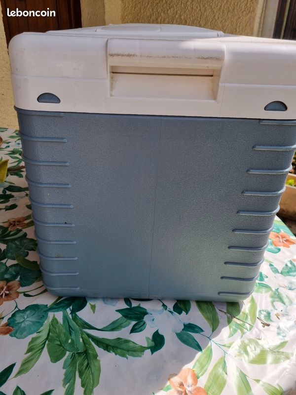 GLACIÈRE Fonctionne en 12V et 220V2 (image 2)