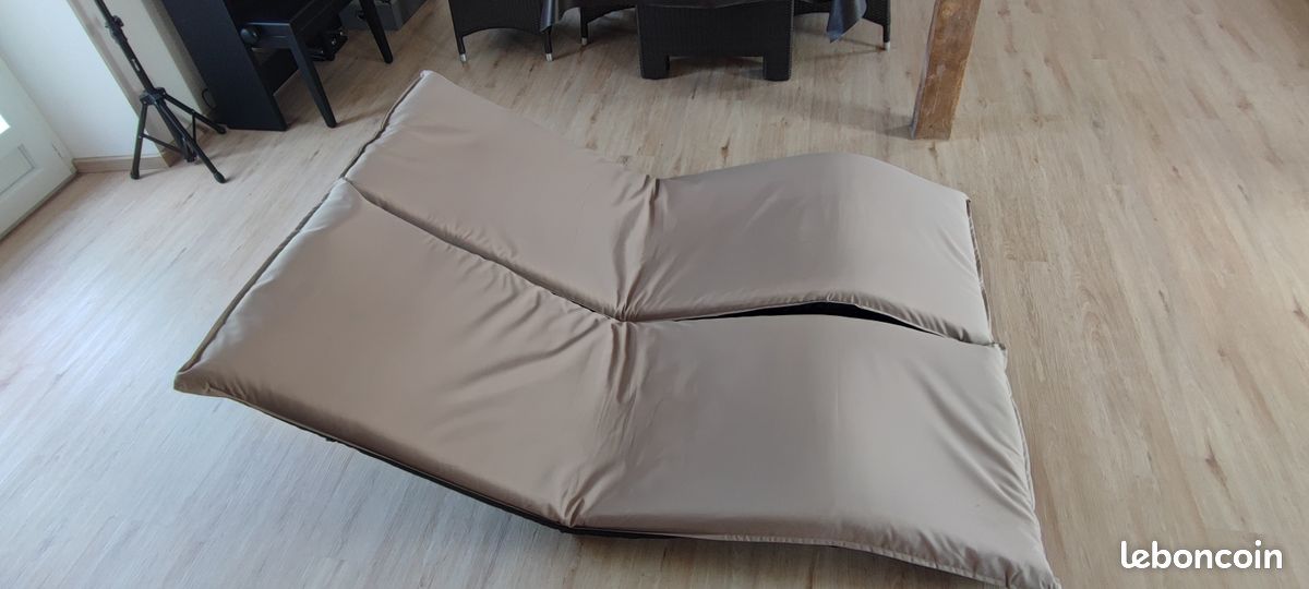 Bains de soleil pliables confortables – Très bon état (image 2)