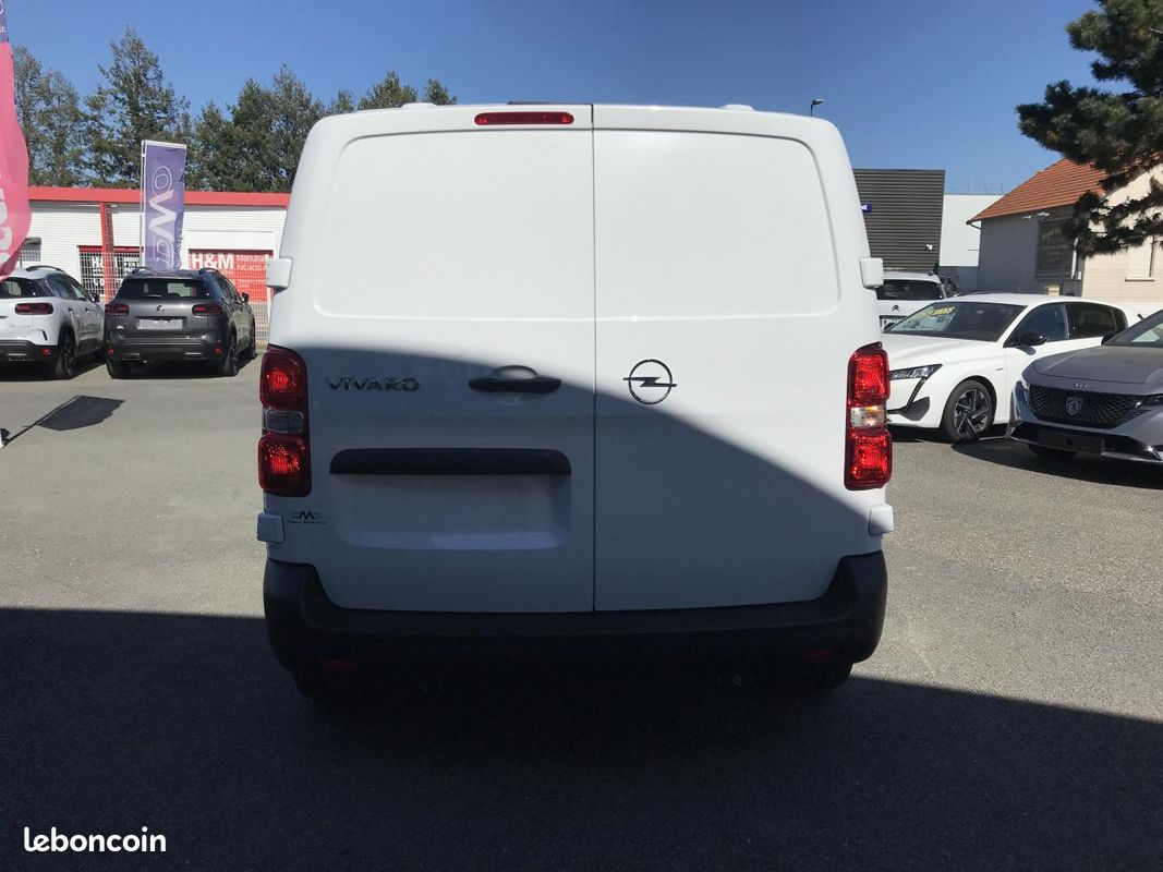 Opel vivaro fgn taille m bluehdi 180 s&s eat8 (image 6)