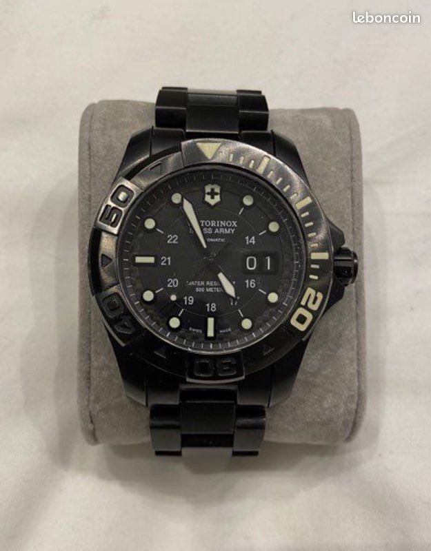 Montre Victorinox Dive Master 500 Titane numérotée 900 ex monde (image 5)