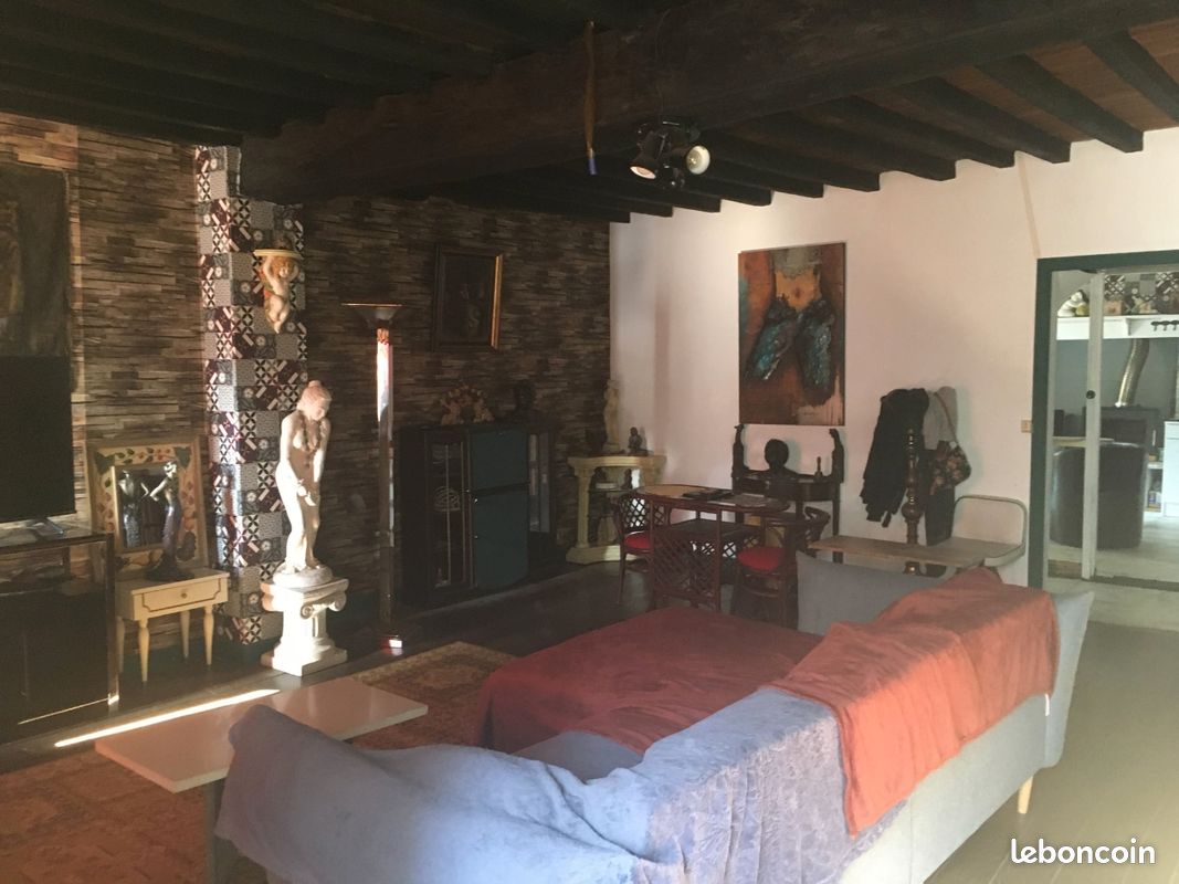 Maison 3 pièces 160 m² · à Vayres · 160 m² · 100 000 €