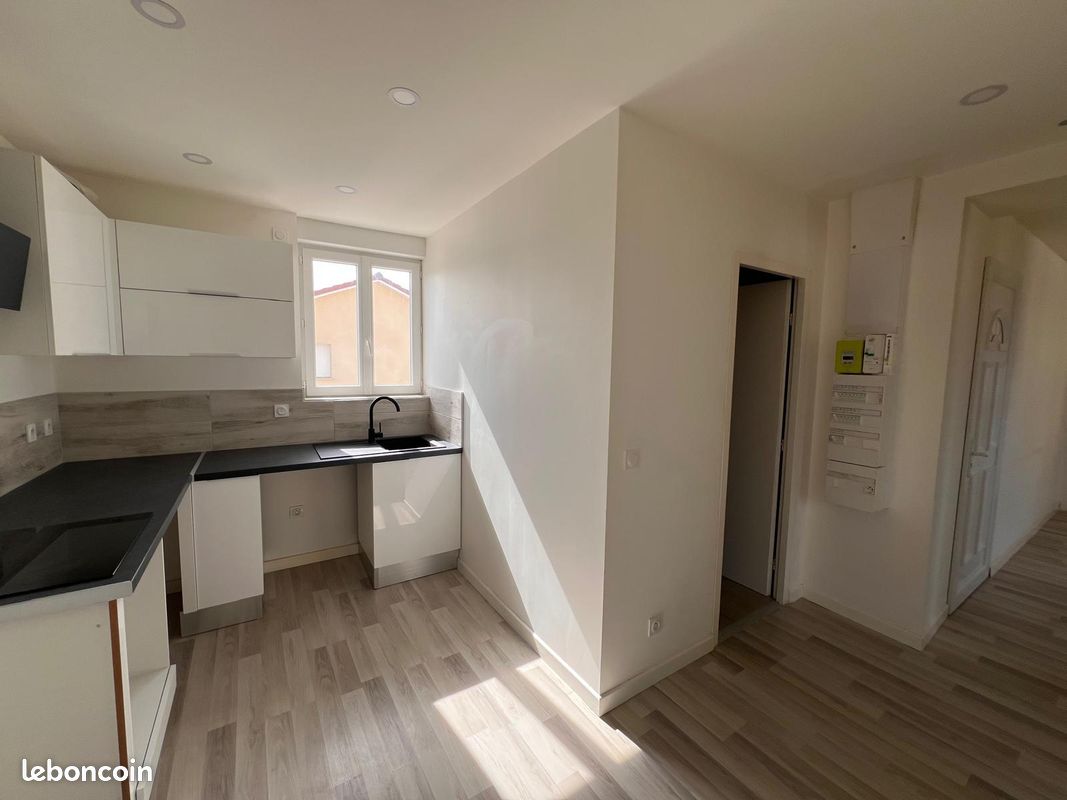 Appartement 2 pièces 41 m² · à Les Abrets en Dauphiné · 41 m² · 650 €/mois