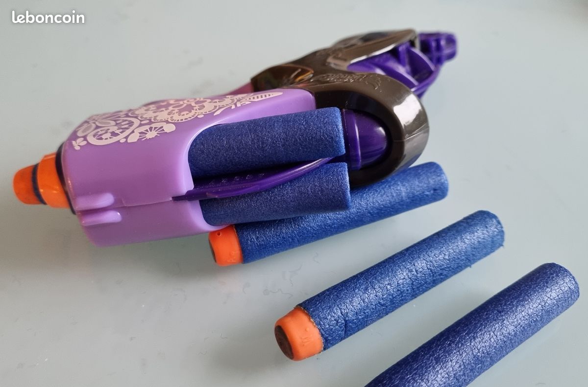 Nerf Rebelle avec 3 fléchettes (image 3)