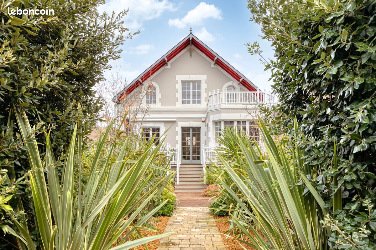 Maison 7 pièces 220 m² · à Deauville · 220 m² · 2 450 000 €