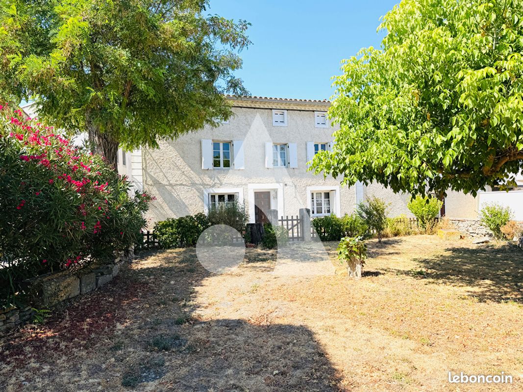 Maison 6 pièces 215 m² · à Carcassonne · 215 m² · 212 000 €