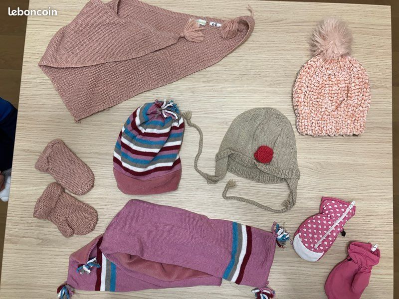 Bonnets/gants/écharpes fille 2 ans (image 1)