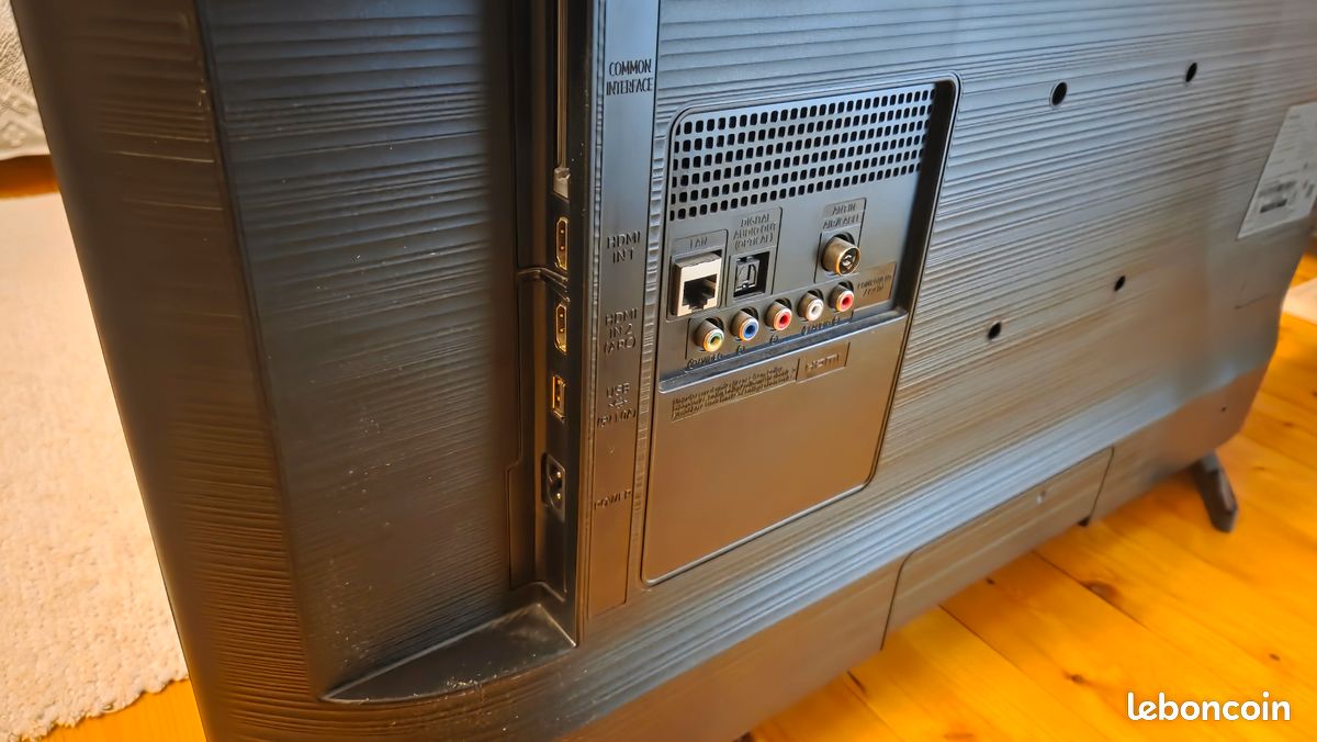 TV Samsung 32' - 80 cm (image 2)