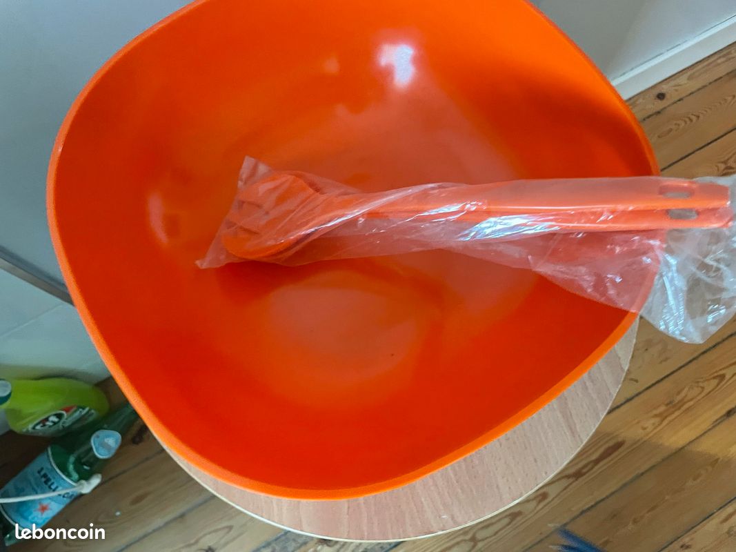 Saladier avec couverts neuf orange (image 2)