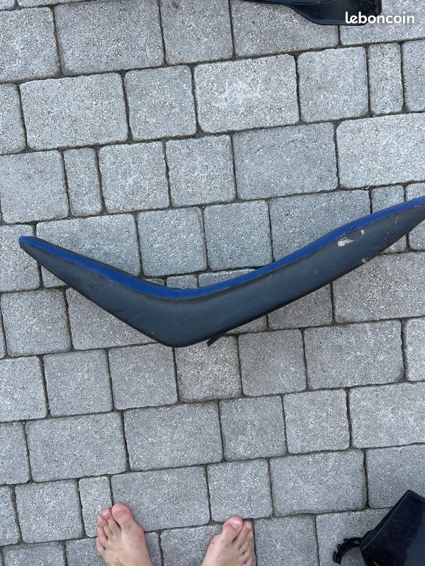 Selle Peugeot xp6 (image 1)