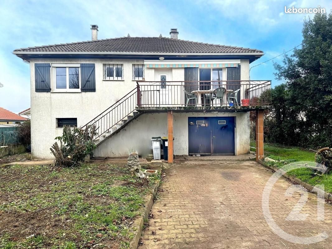 Maison 4 pièces 101 m² · à Saint-Maurice-de-Gourdans · 101 m² · 230 000 €