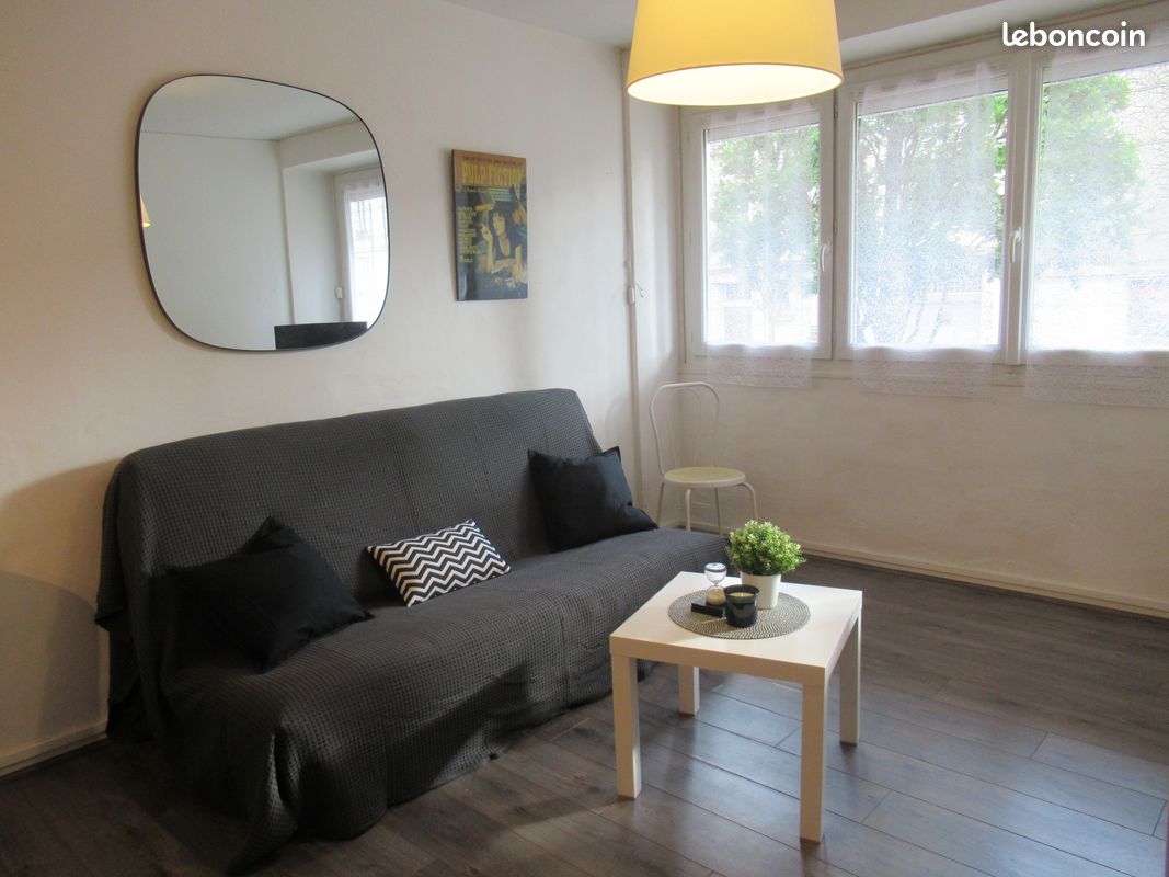 Appartement 1 pièce 24 m² · à Saint-Étienne · 24 m² · 420 €