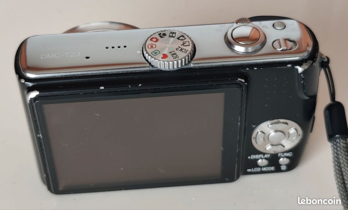 Appareil Photo PANASONIC LUMIX TZ3 - 7.2 MP, Compact, Gris - Occasion En Bon état