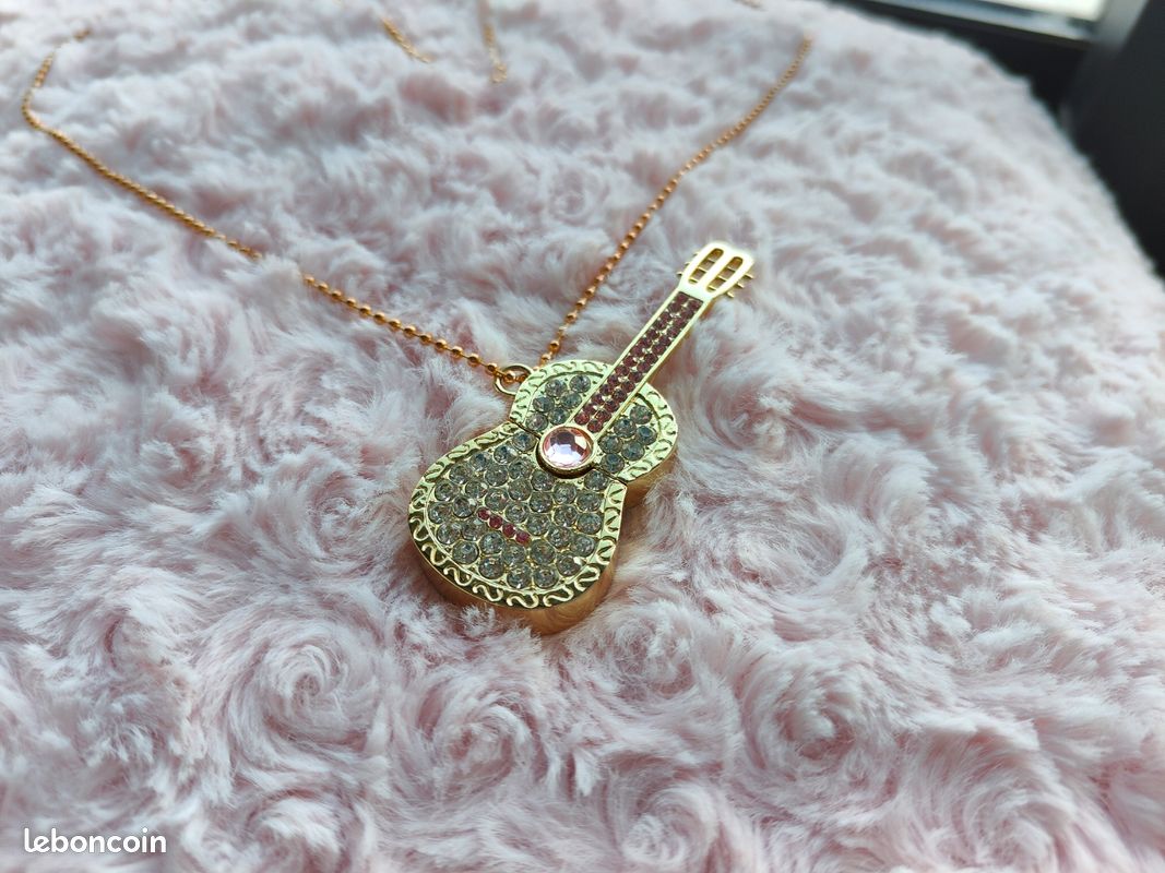 Clé USB 32 Go collier guitare dorée – Comme celui de Mia dans Poursuis tes rêves 🎸✨ (image 4)