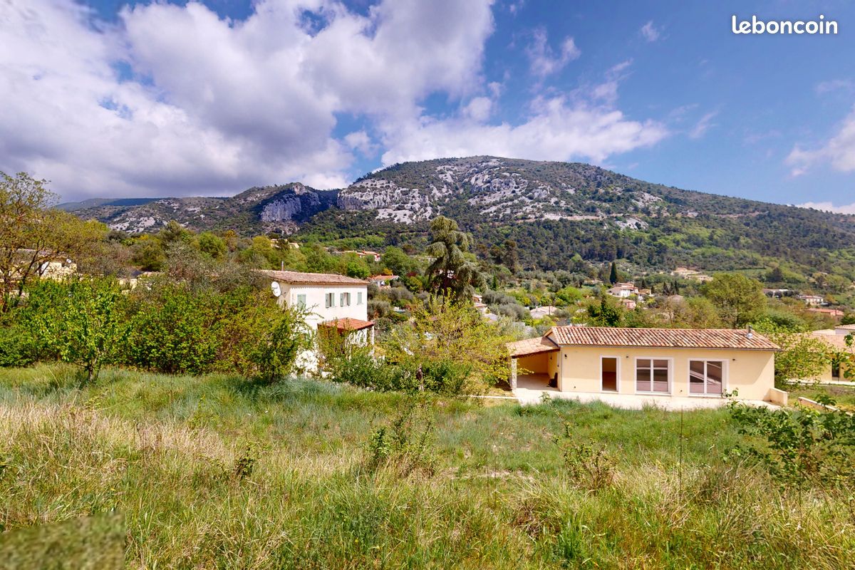 Maison 9 pièces 290 m² · à Tourrette-Levens · 290 m² · 1 100 000 €