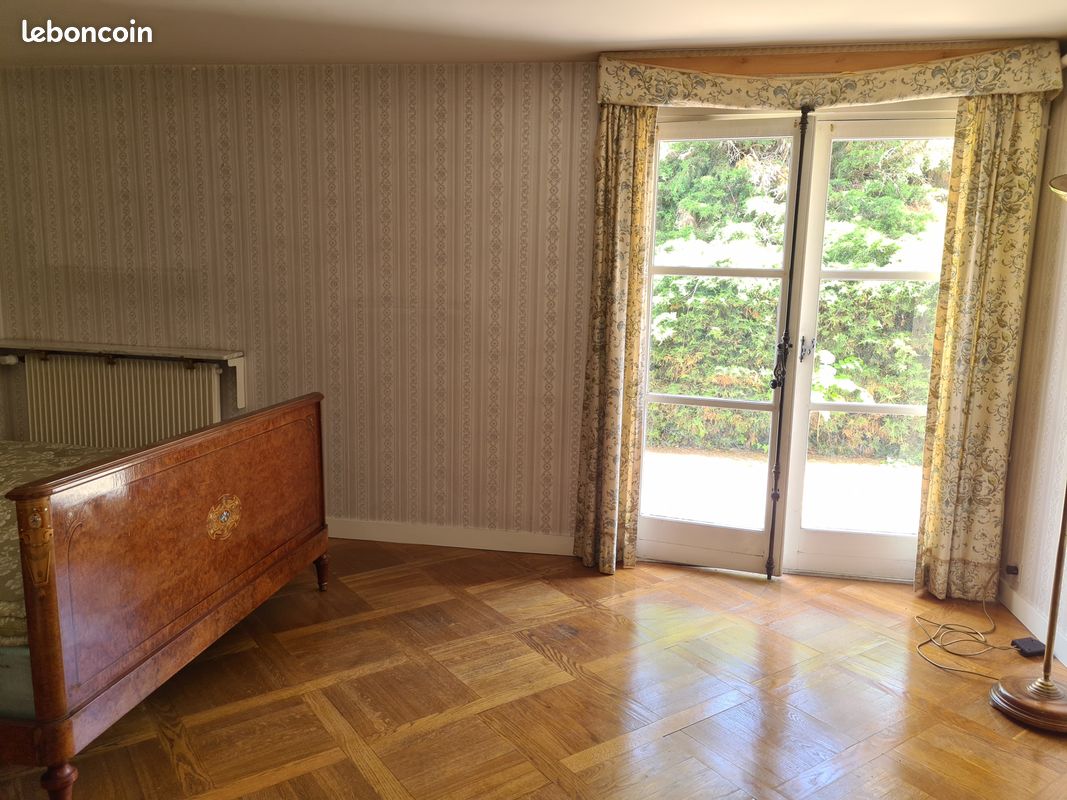 Propriété 13 pièces 341 m² (image 11)