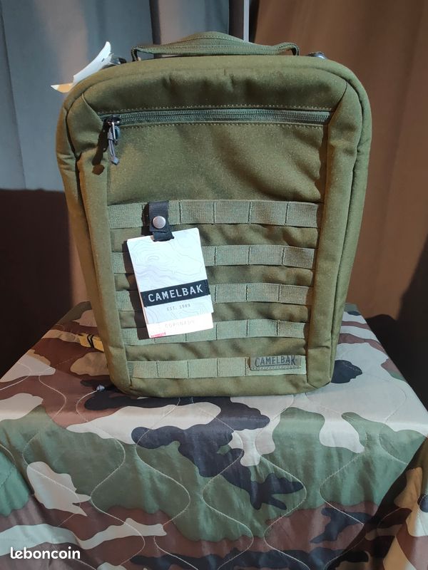Sac à Dos CamelBak Quantico 23L - Olive - Neuf Avec étiquettes - Compartiment Ordinateur Et Système MOLLE