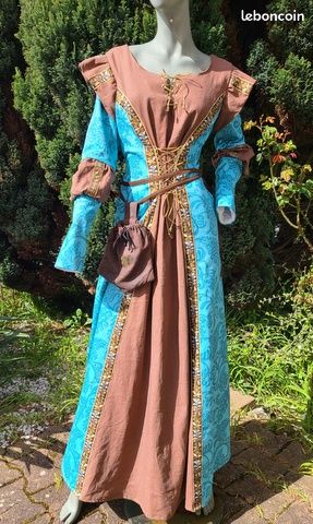 Tenue Médiéval , Moyen âge , Historique (image 1)