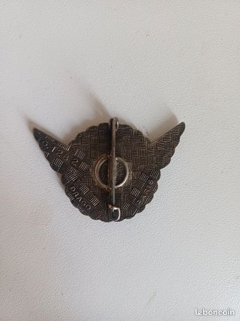 Ancienne broche insigne employé département parc 1386A