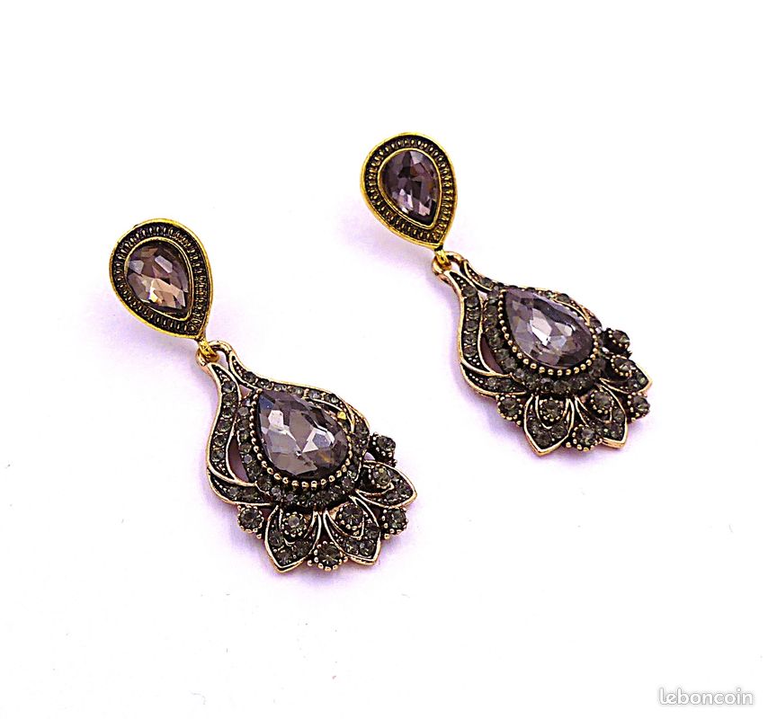 Boucles d'oreilles théâtre, cristal, métal doré (image 2)
