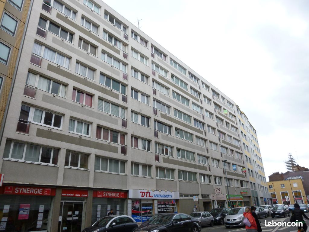 Parking/box LILLE · 117 €/mois