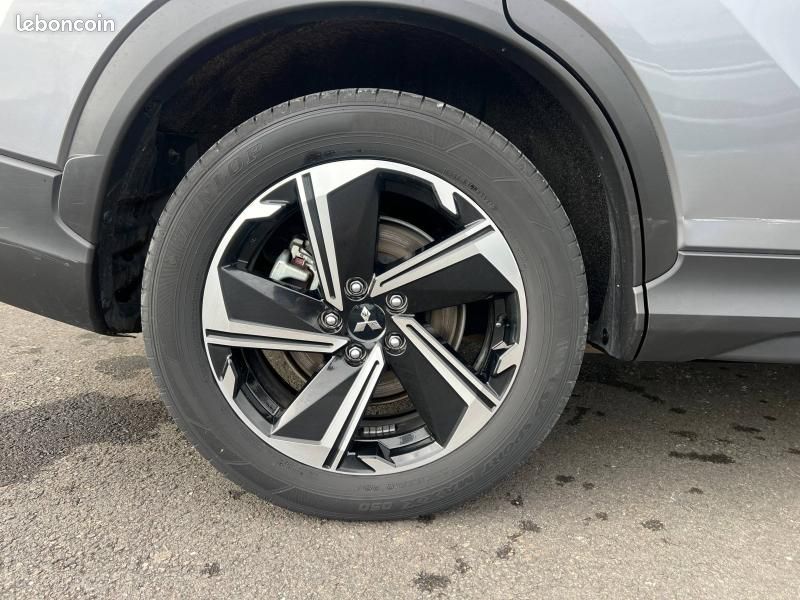 Mitsubishi Eclipse Cross 2.4 MIVEC PHEV 188ch Business 4WD (image 15)