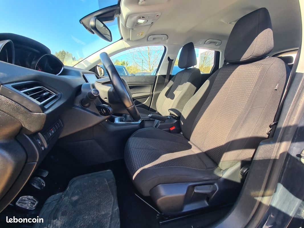 PEUGEOT 308 BlueHDi 100ch SS BVM6 Allure (image 12)