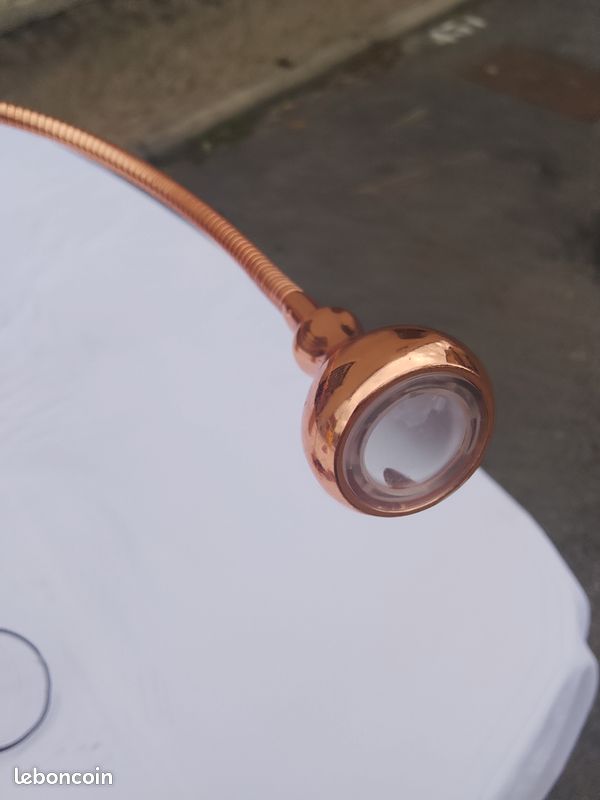 Lampe de bureau movible (image 2)