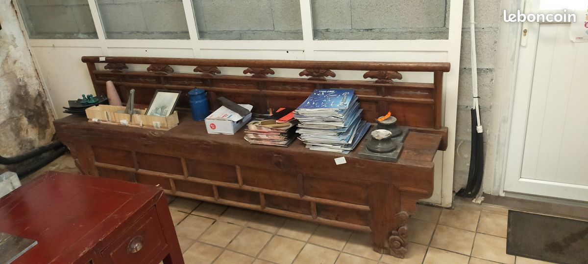 Banc ancien en bois (image 1)