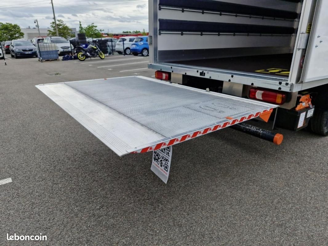 Iveco Daily 35 C 160 ch + Caisse 20m3 + Hayon LOA 1200 euros (image 9)