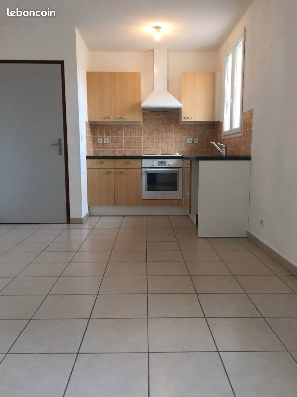 Appartement a loué dans petit résidence (image 2)