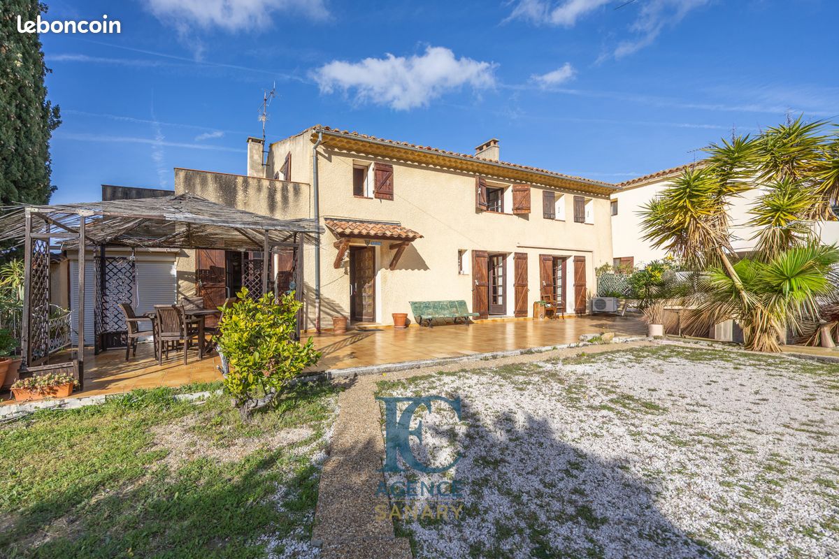 Maison 6 pièces 178 m² · à Saint-Cyr-sur-Mer · 178 m² · 750 000 €