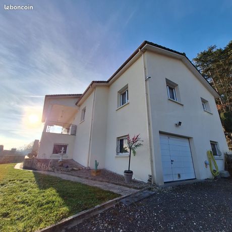 Maison 7 pièces 235 m²