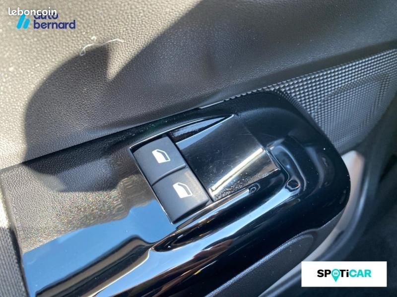 Citroen C3 1.2 PureTech 83ch S&S Shine (image 14)