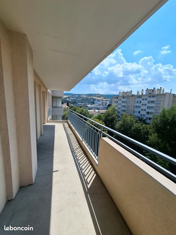 Appartement 2 pièces 49 m² · à Saint-Étienne · 49 m² · 555 €