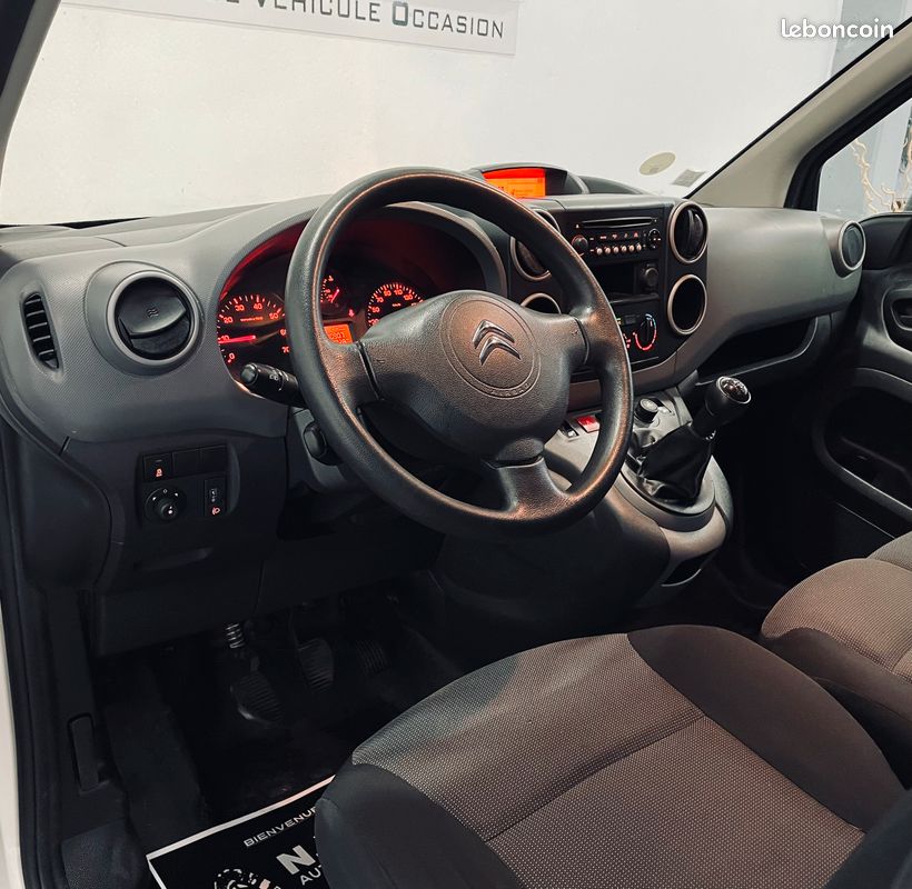 Citroen BERLINGO LONG 1.6 HDI / Régulateur de vitesse / Climatisation (image 7)