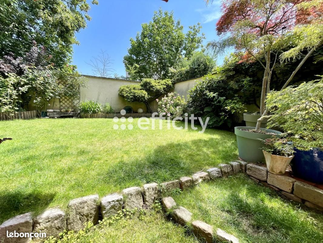 Maison 7 pièces 140 m² · à Versailles · 140 m² · 1 195 000 €