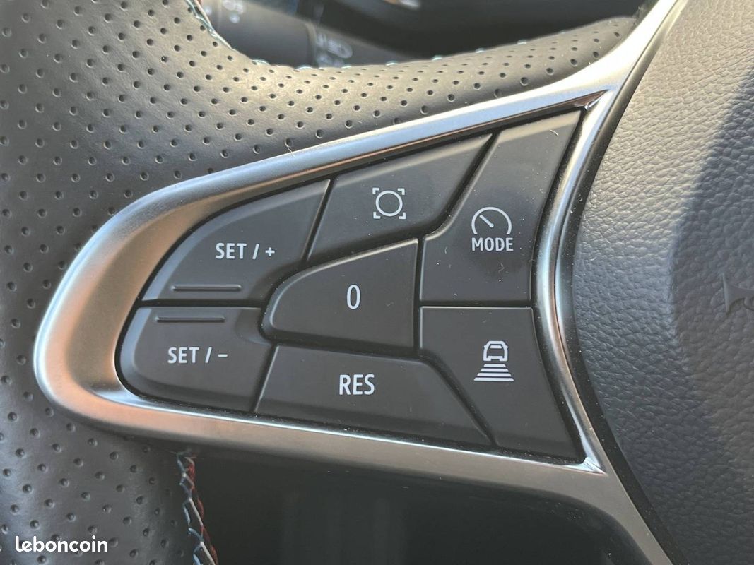 RENAULT Captur E-Tech full hybrid 145 ch esprit Alpine (image 16)