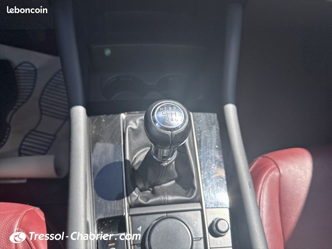 MAZDA Mazda3 5 portes 2.0L SKYACTIV-X M Hybrid 180 ch BVM6 100eme Anniversaire (image 12)
