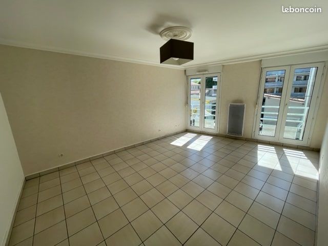 Appartement 2 pièces 53 m² · à Saint-Étienne · 53 m² · 490 €